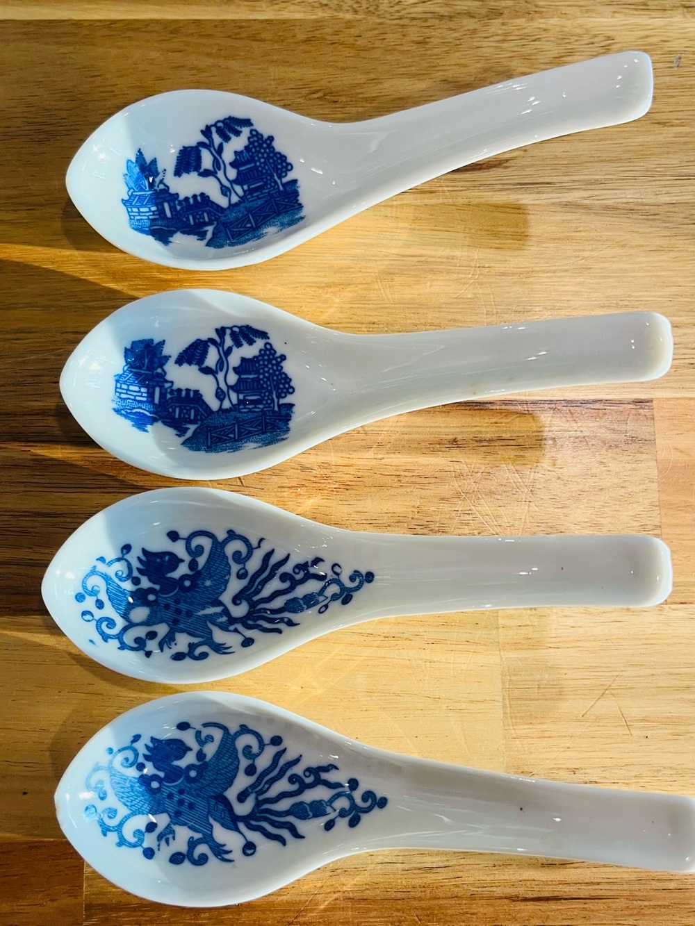 Blue and White Porcelain Asian Soup Spoon Set - Classic Phoenix & Pagoda Design